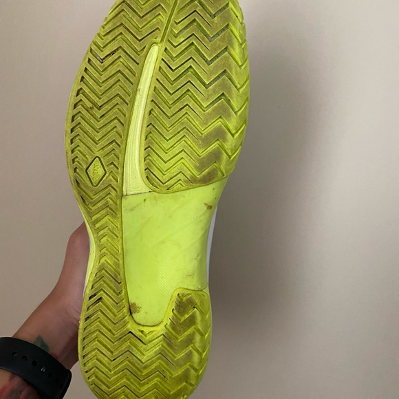 Nike shoes for tennis - Picture 3 of 4